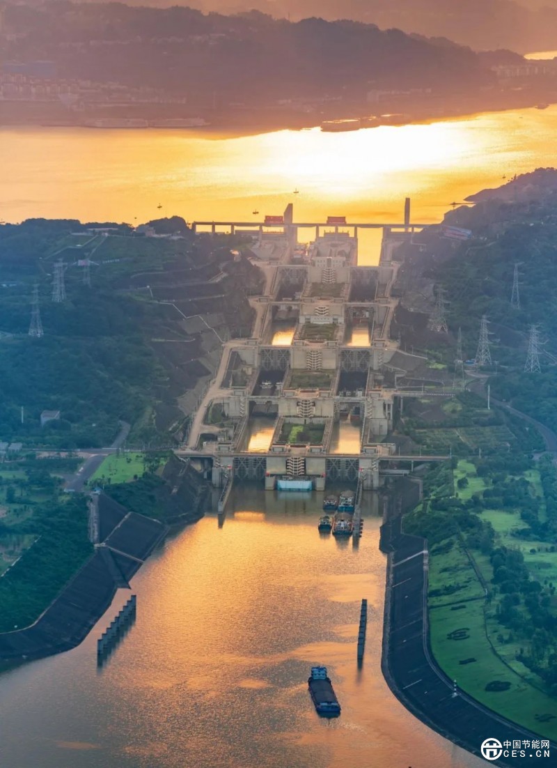 1800公里清洁能源走廊如何点“绿”成“金”